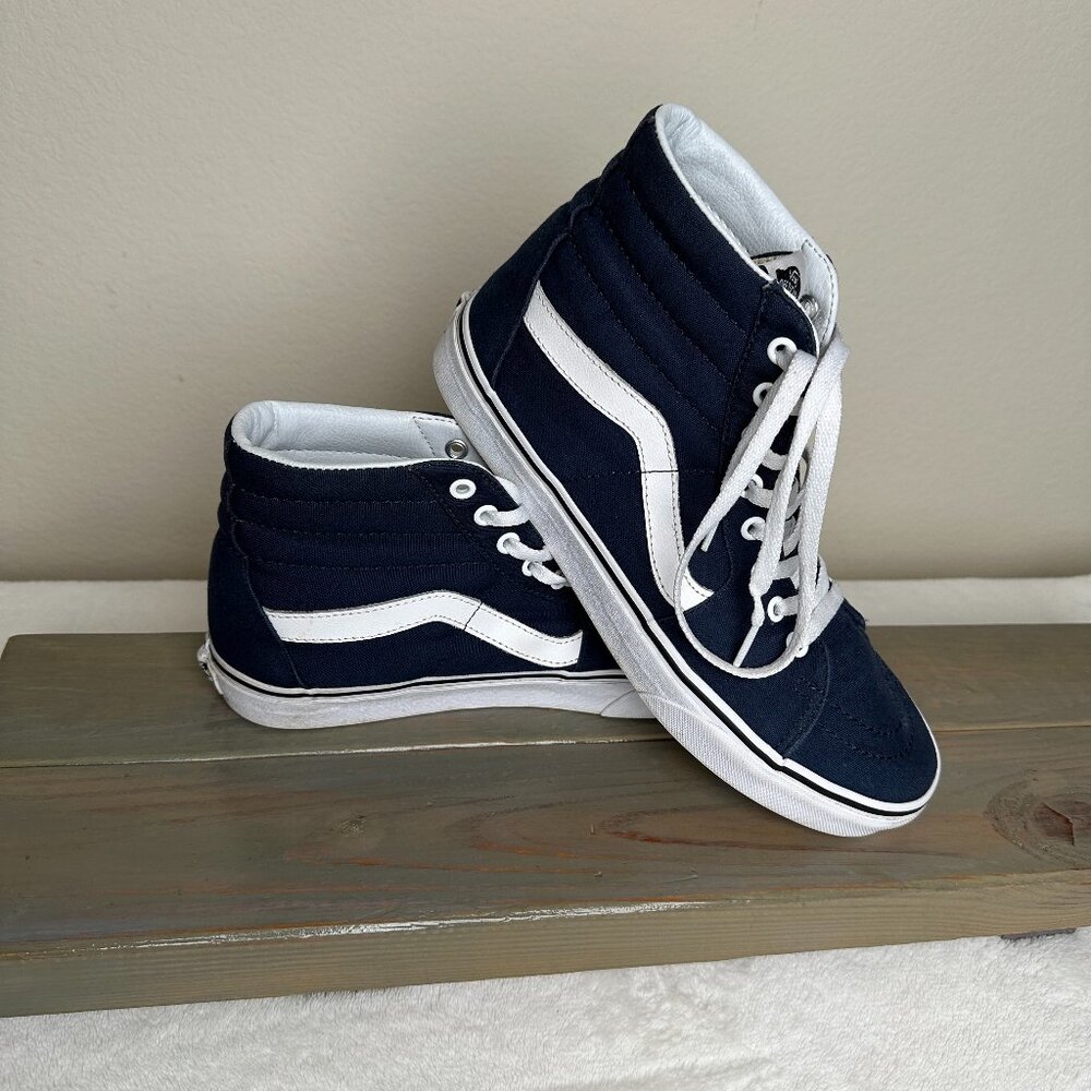 Sk8-Hi Navy & White Canvas Skate Shoes Men’s 9.5 High Top Classic